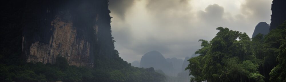 Thailand waehrend der Regenzeit kann atemberaubend schoen und magisch sein